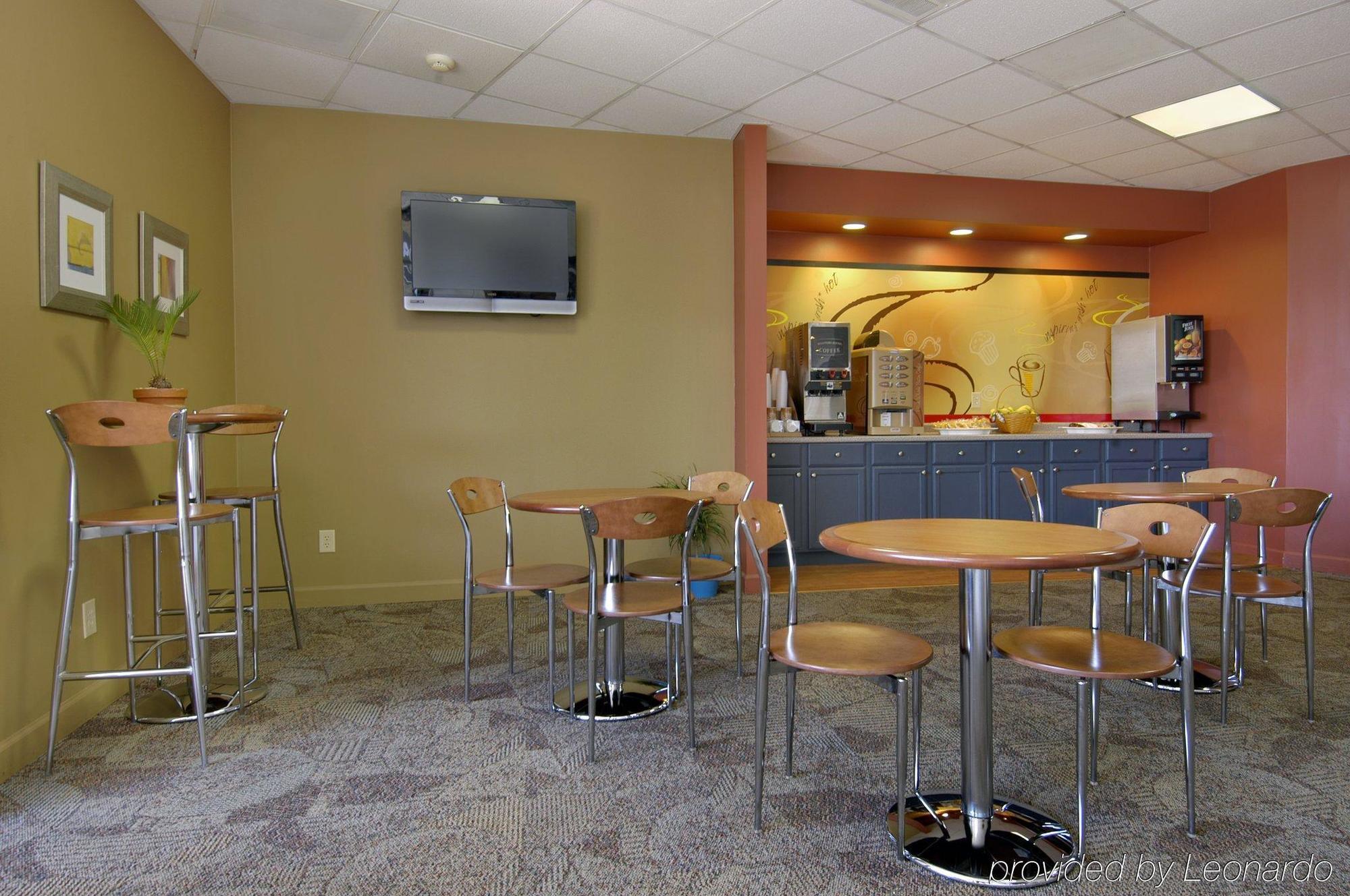 Red Roof Inn & Suites Wytheville Restaurant billede